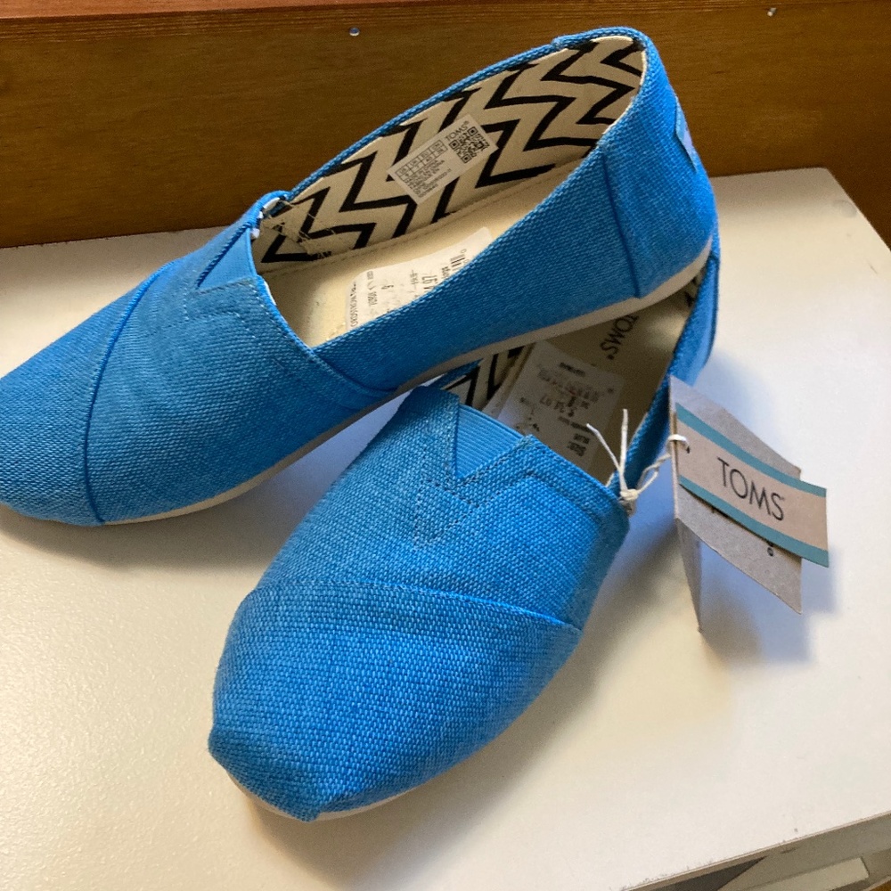 TOMS Alpargata Women Canvas Slip ons NEW